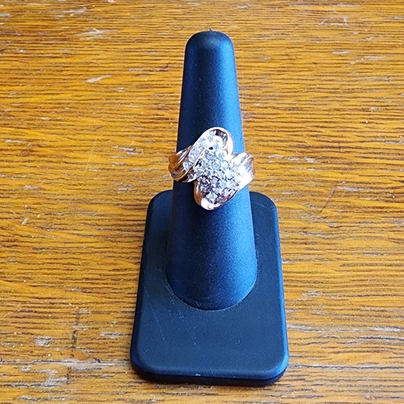 Women's 10kt Gold Ring Genuine Diamond 1/2 CTTW Size 7 - Picture 9 of 13